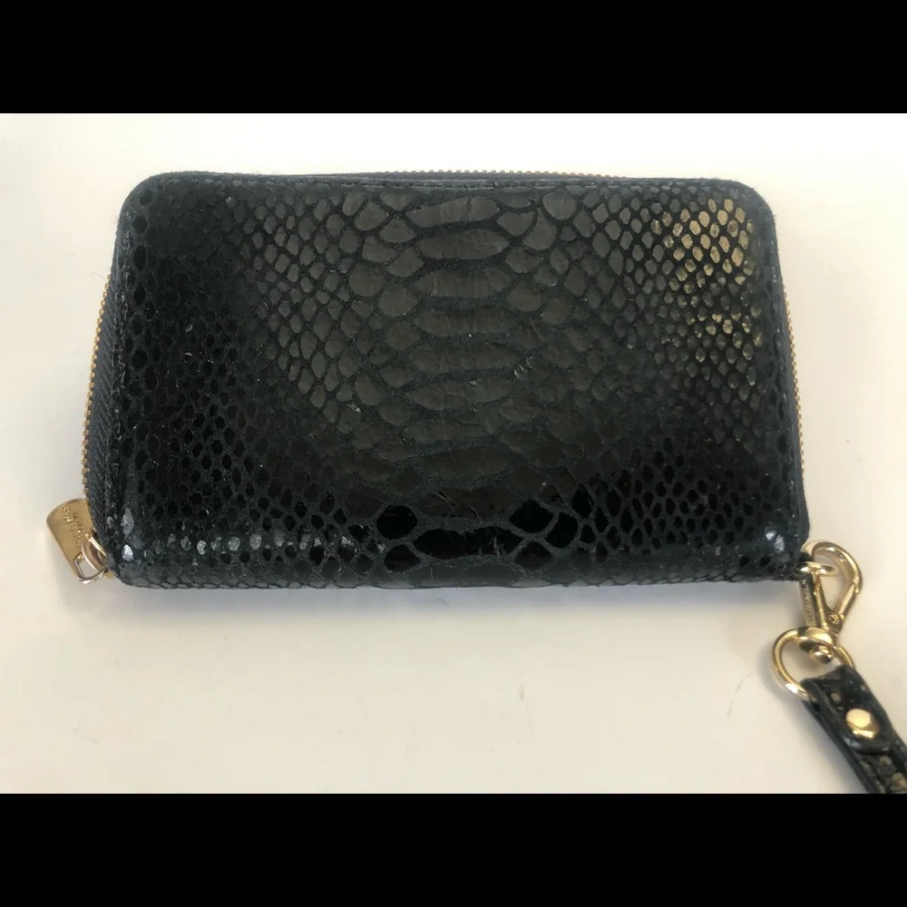 Michael Kors Embossed wallet
